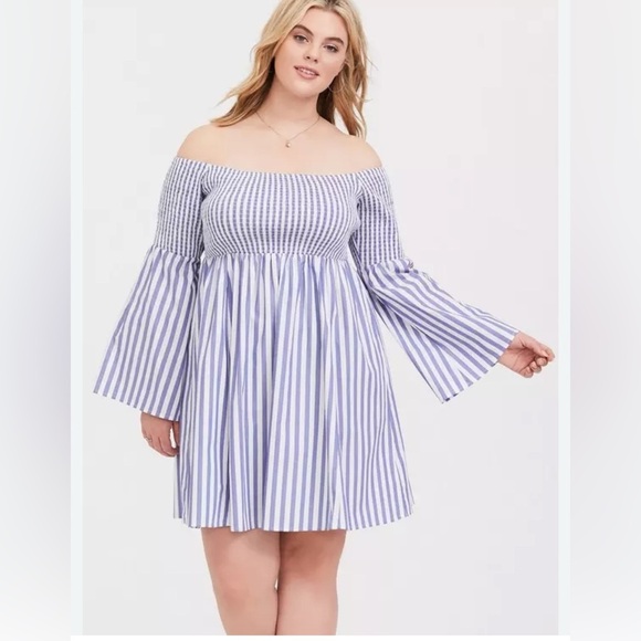 Torrid blue stripe smocked skater dress off shoulder size 1X G9 - Picture 1 of 10